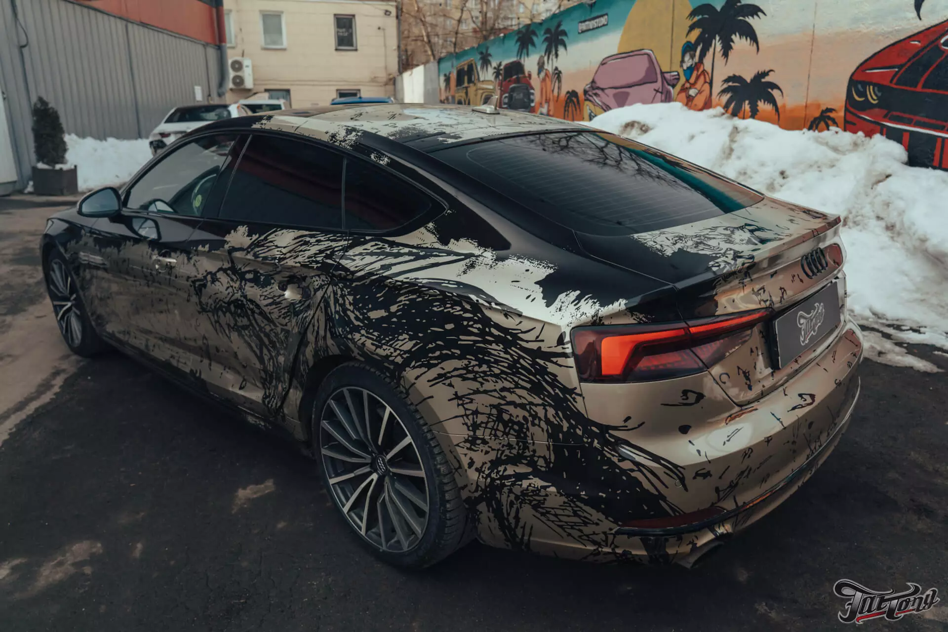 Audi A5. Кузовной ремонт, полная расклейка винила